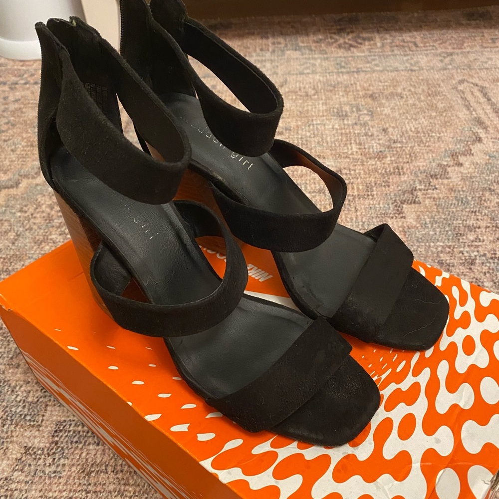Black suede strapy sandals with a wedge!